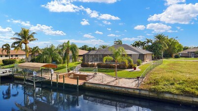 Villa Jen - Gulf Access heated pool home w/boat lift - SWFL Rentals