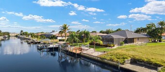 Villa Jen - Gulf Access heated pool home w/boat lift - SWFL Rentals