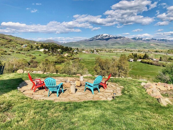 Property grounds - Cozy Ski Retreat w/HotTub and Majestic Views - Ski @ Park City, Powder or Basin (Morgan)