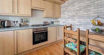 Centrally Situated 1 Bedroom House in Cumbernauld