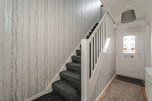 Interior - Centrally Situated 1 Bedroom House in Cumbernauld (Cumbernauld)