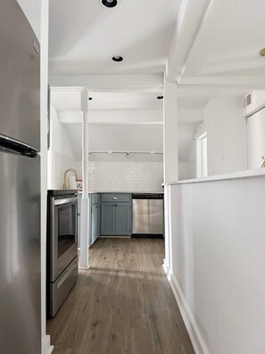 Interior - Birthday Suite / 1 BD/1BA Apt in Holiday House (Evansville)