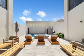 Pool - High-End Villa ~ Walk to Beach ~ Pool ~ Ocean View (Malmok)