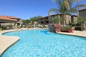 Outdoor pool, a heated pool - Newly renovated Catalina condo, heated pool, pet-friendly. (Tucson)