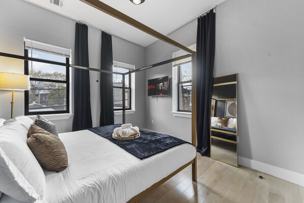 2 bedrooms, iron/ironing board, WiFi, bed sheets