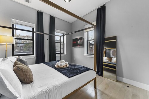 New! Free Parking 30% Off King bd NYC 30 Min W/D