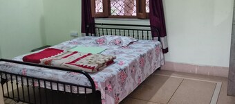 Stay in Vrindavan. Near ISKCON Temple Vrindavan