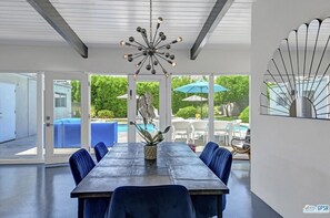 Dining - LUX Vacation Pool 3BR Mid Mod, Mountain Views,  Minutes from Dntwn Palm Springs (Palm Springs)