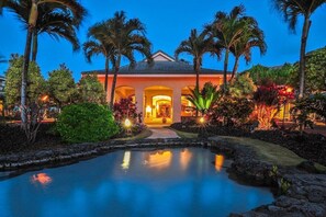 Exterior - OCEANFRONT RESORT, cascading ponds, daily fresh towel exchanges, hiking path (Koloa)