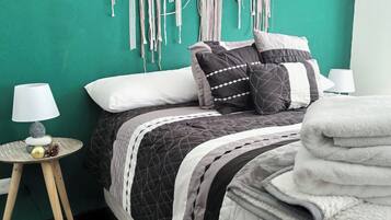 Deluxe Apartment | 3 bedrooms, blackout drapes, iron/ironing board, free WiFi