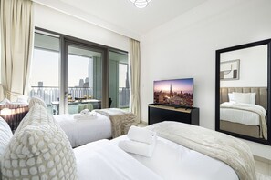 4 makuuhuonetta, työpöytä, silitysrauta/-lauta, ilmainen Wi-Fi