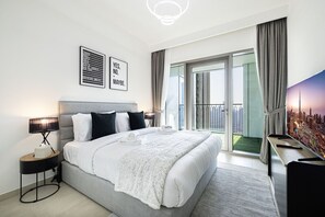 4 bedrooms, desk, iron/ironing board, free WiFi