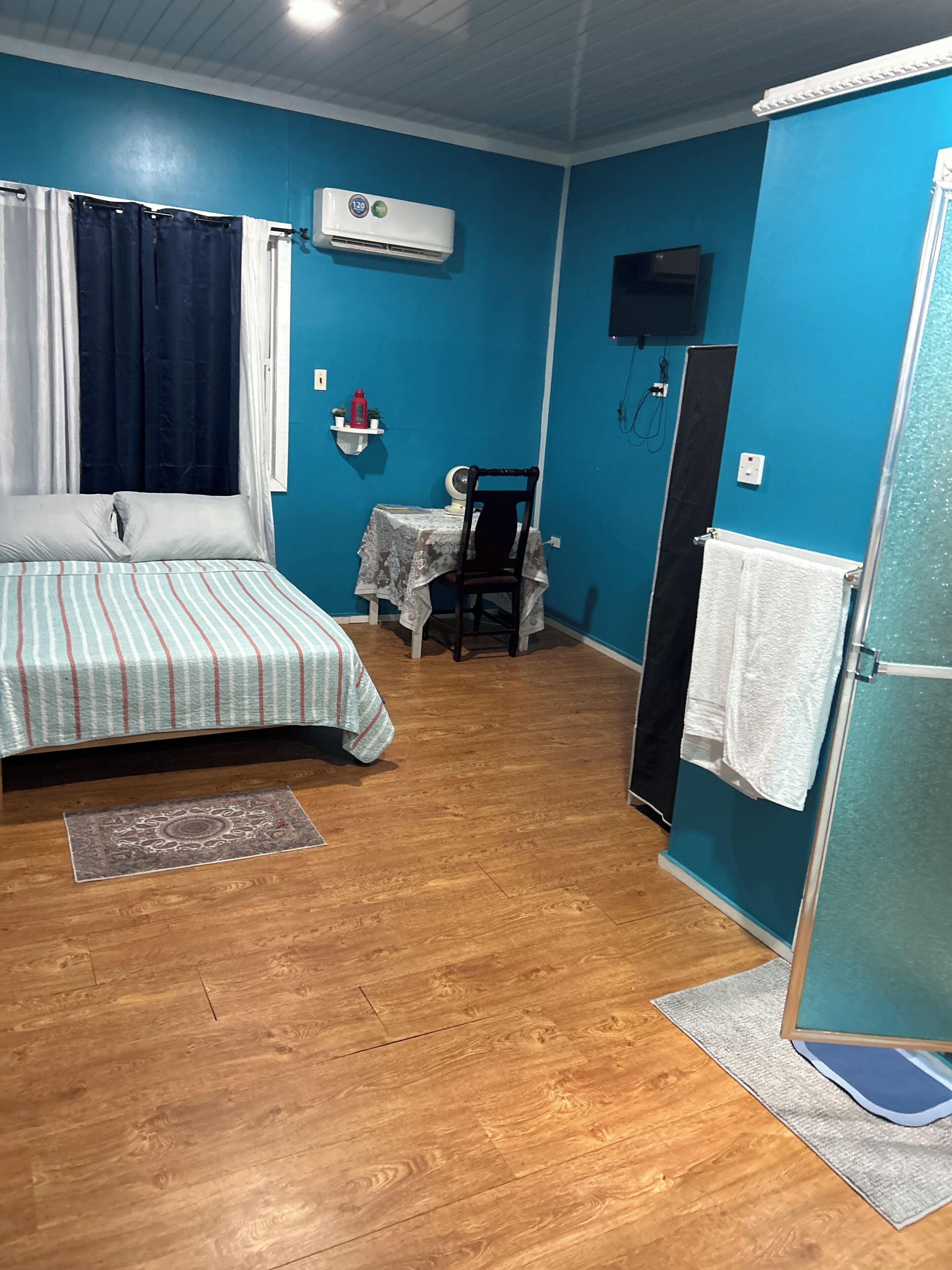 Literie de qualité supérieure, surmatelas, décoration personnalisée