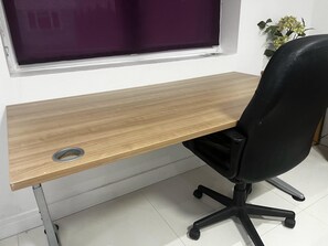 Interior - Separate 1-Bed Large Apt, Sleeps 2 in Slough (Slough)