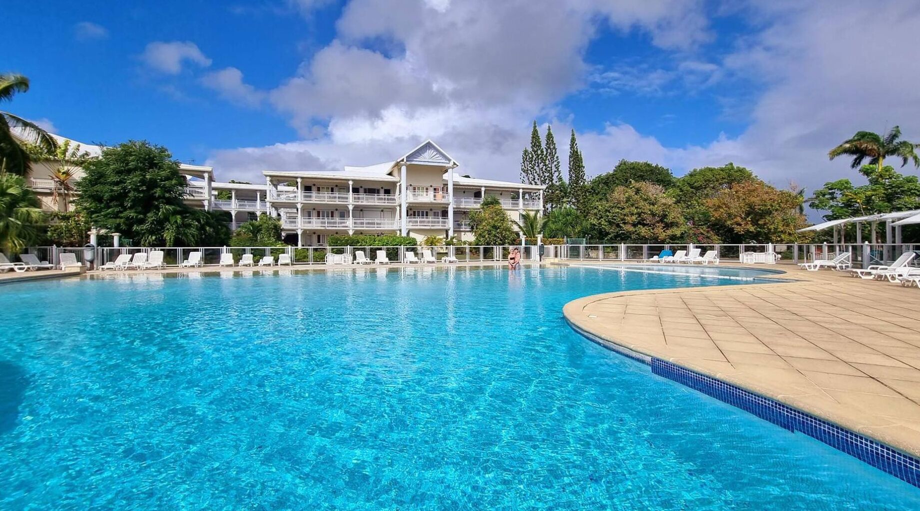 Alberca al aire libre 