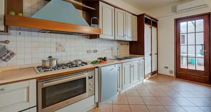 Villa Oasi with private pool, Sirmione, Italy