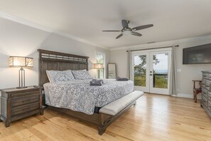 4 soverom, strykejern/-brett, wi-fi (inkludert) og sengetøy