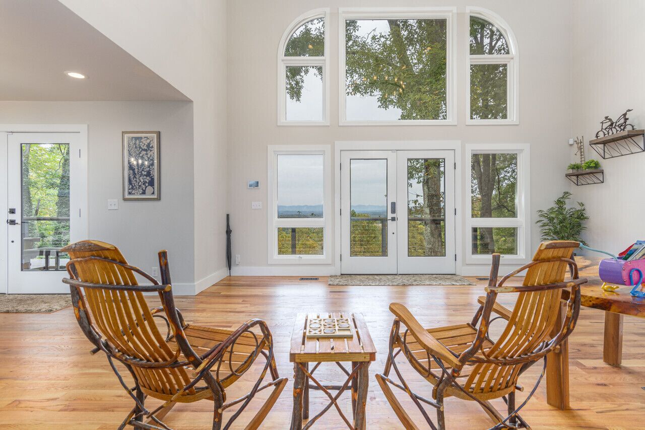 المنشأة من الداخل