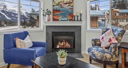 Mountain View Oasis with Hot Tub at Banff National Park Gate