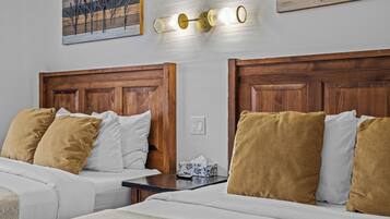 2 bedrooms, iron/ironing board, WiFi, bed sheets