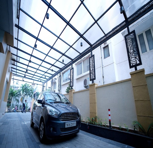 Blossoms Hotel and Service Apartment