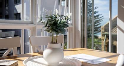 Seaside apartment, 100m to beach