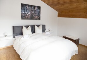 3 chambres, accès au Wi-Fi (inclus), literie fournie