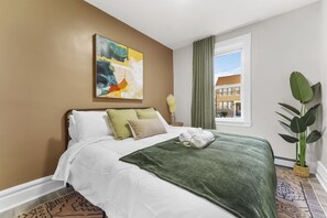 2 bedrooms, iron/ironing board, WiFi, bed sheets