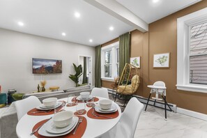 Dining - SAVE on 3Days, 2 Cali King bds Close > NY & Train (Newark)
