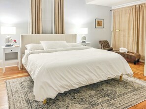 3 bedrooms, desk, iron/ironing board, WiFi