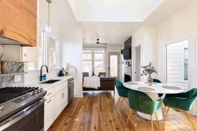 Designer Garden Home Downtown