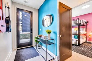 4 bedrooms, desk, iron/ironing board, WiFi