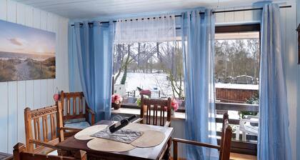 Holiday Apartment 'Mole Valley Ranch 2' with Balcony and Wi-Fi