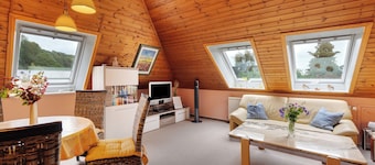 Apartment 'Haus Fahrenkrog' with Private Garden and Wi-Fi