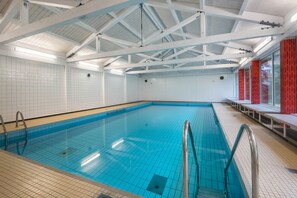 Piscine intérieure, piscine chauffée