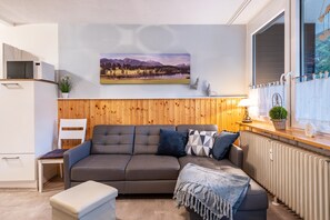 TV, tavolo da ping pong