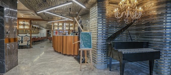 Aceotel Select Aria - A Luxury Boutique Hotel