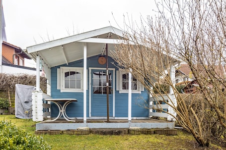 Außenbereich. Ferienwohnung "Im Holzhaus" mit privater Terrasse, Haustiere willkommen