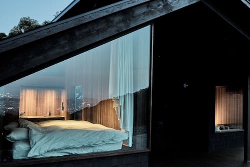 COTTAGE | In-room safe, free WiFi, bed sheets