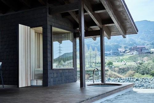 Snow Peak YAKEI SUITE ABURAYAMA FUKUOKA