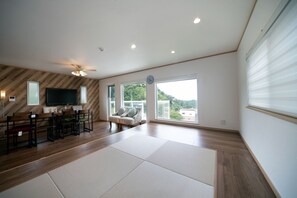 Villa | Living area | 30-inch TV with satellite channels - Shirahama Yamate Rent Villa F-69 (Shirahama)