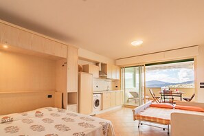 1 bedroom, iron/ironing board