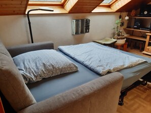 2 bedrooms, iron/ironing board, free WiFi, bed sheets - Holiday Apartment "Breuer" with Mountain View, Private Terrace and Wi-Fi (Lind-Plittersdorf)
