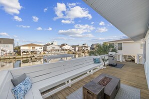 Terrace/patio - Tranquil Tides - 5BR Waterfront w/ Heated Pool, Fire Pit, Grill (North Myrtle Beach)