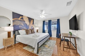 3 habitaciones, escritorio, tabla de planchar con plancha y wifi gratis