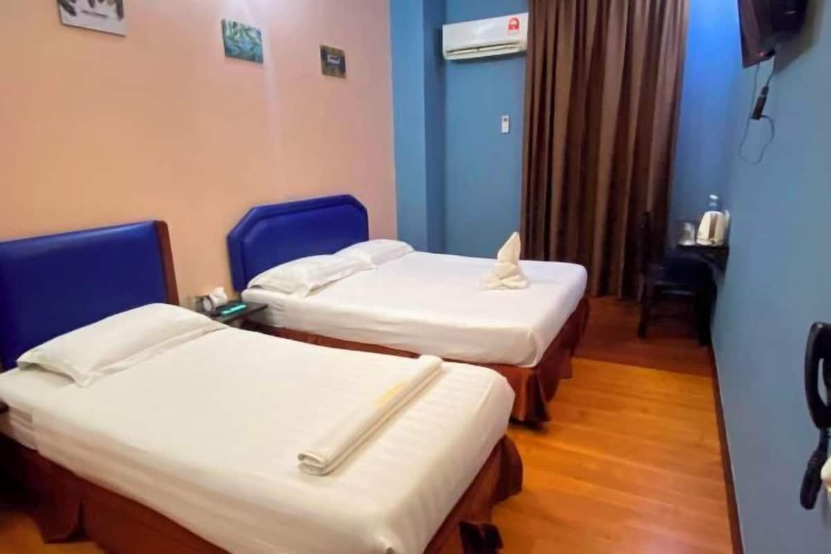 1 bedroom, desk, iron/ironing board, free WiFi