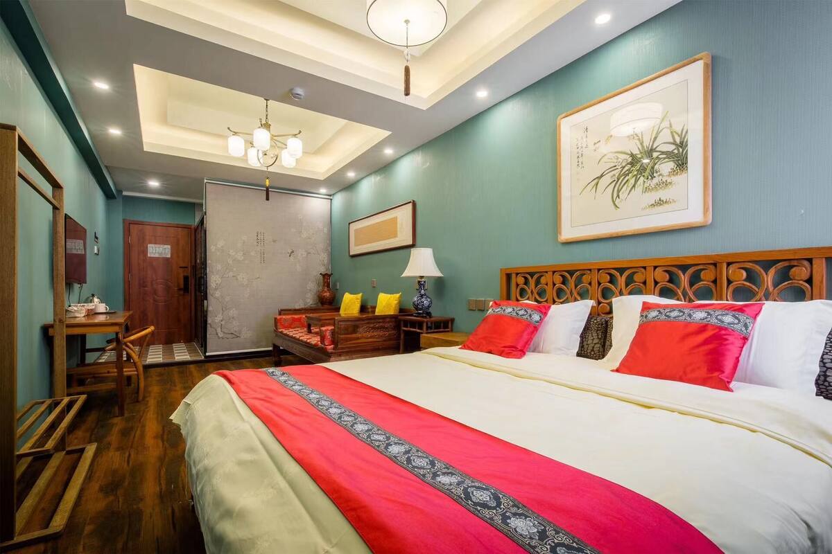 Chambre Signature | Accès au Wi-Fi (inclus), décor unique, literie fournie
