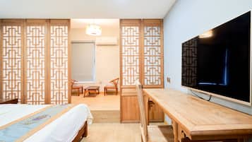 Premier Suite | 2 bedrooms, individually decorated, free WiFi, bed sheets