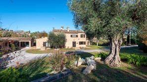 4 bedrooms