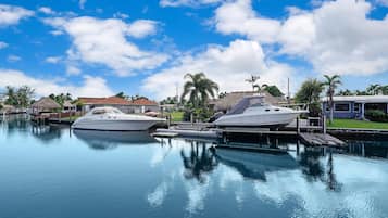 Villa | 3 bedrooms, Internet